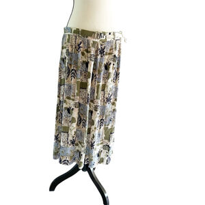 Vintage 90’s D’Allairds Skirt Size 16 Beige Green Floral Print Broomstick/ Midi